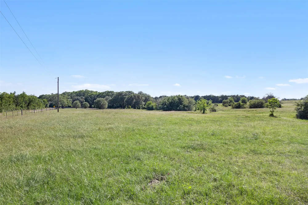 1310 Nassau Road Round Top, TX 78954