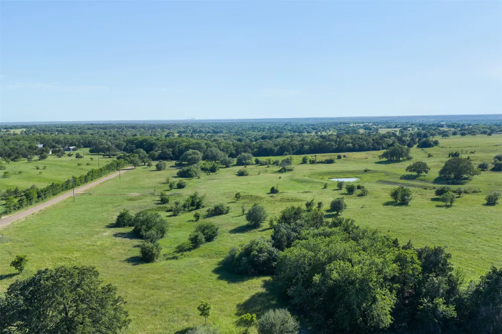 1310 Nassau Road Round Top, TX 78954