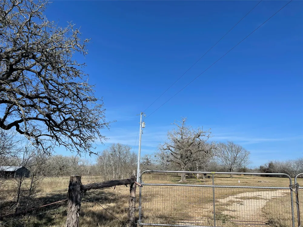 5279 Fm 2762 Flatonia, TX 78941