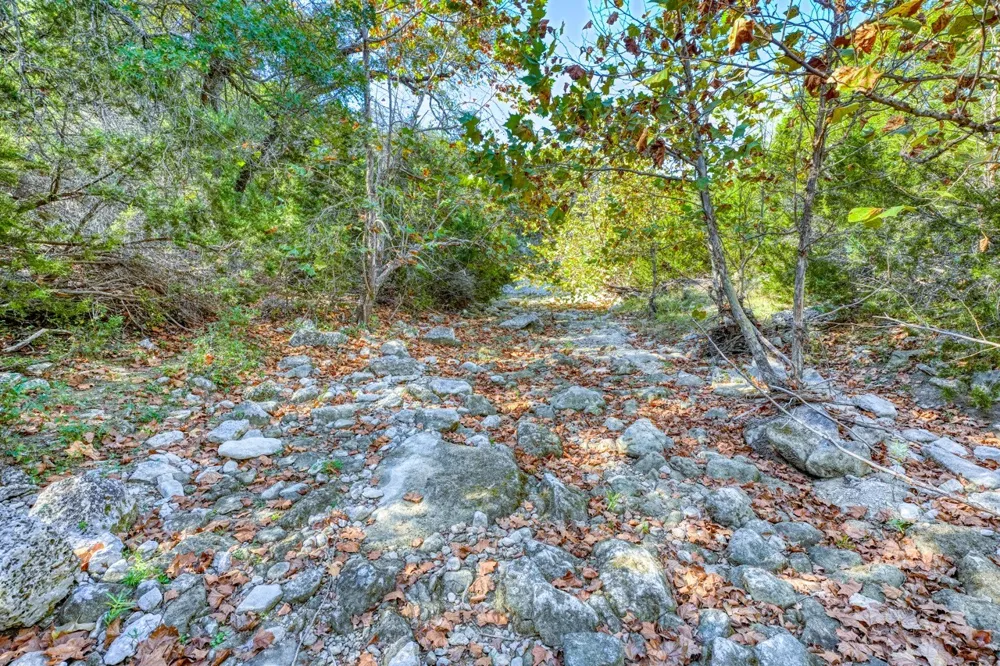 8256 S Us Highway 183 Briggs, TX 78608