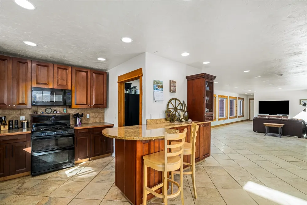 33533 Seneca Trail Oak Creek, CO 80467