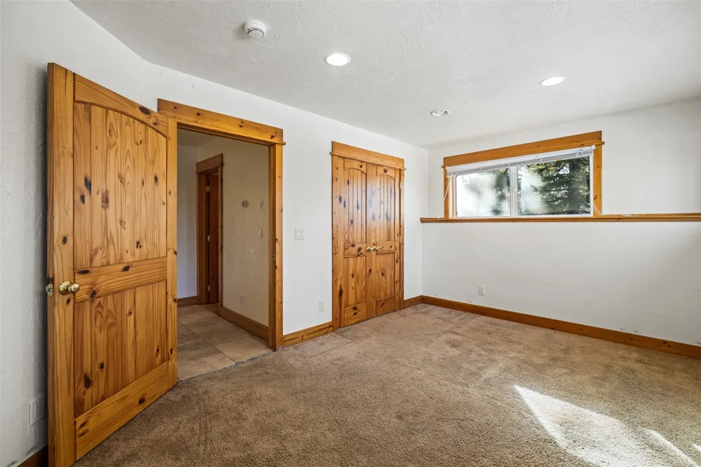 33533 Seneca Trail Oak Creek, CO 80467