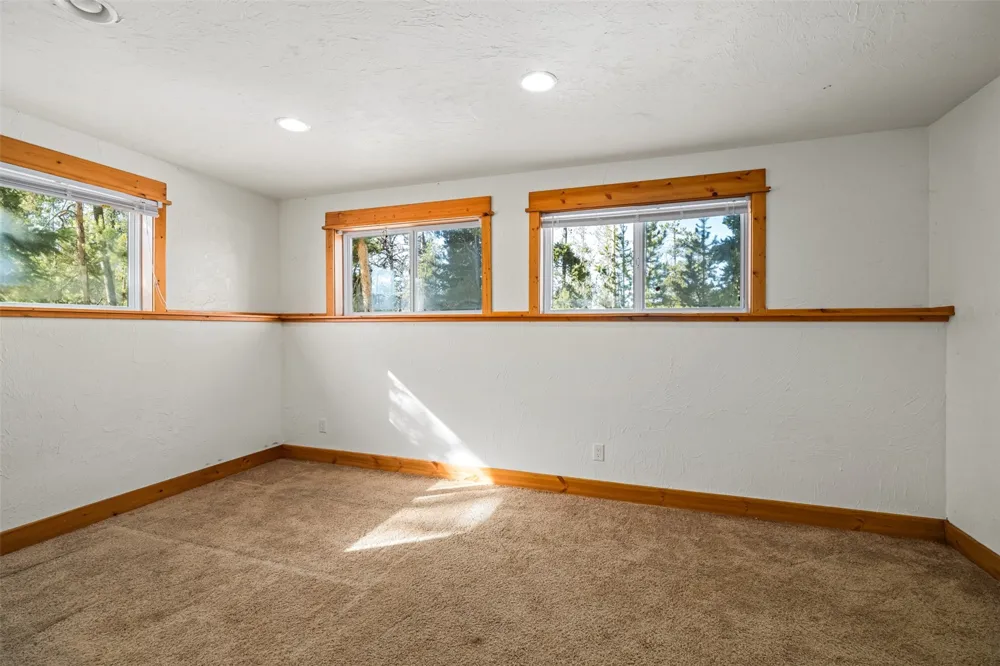33533 Seneca Trail Oak Creek, CO 80467