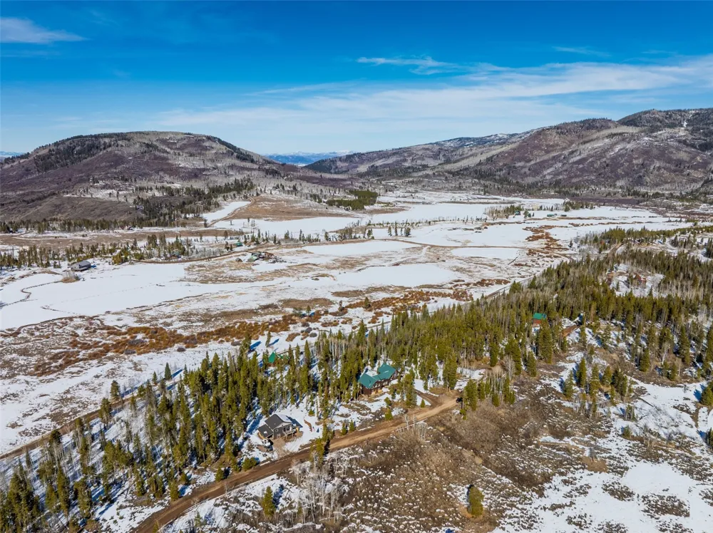 33533 Seneca Trail Oak Creek, CO 80467
