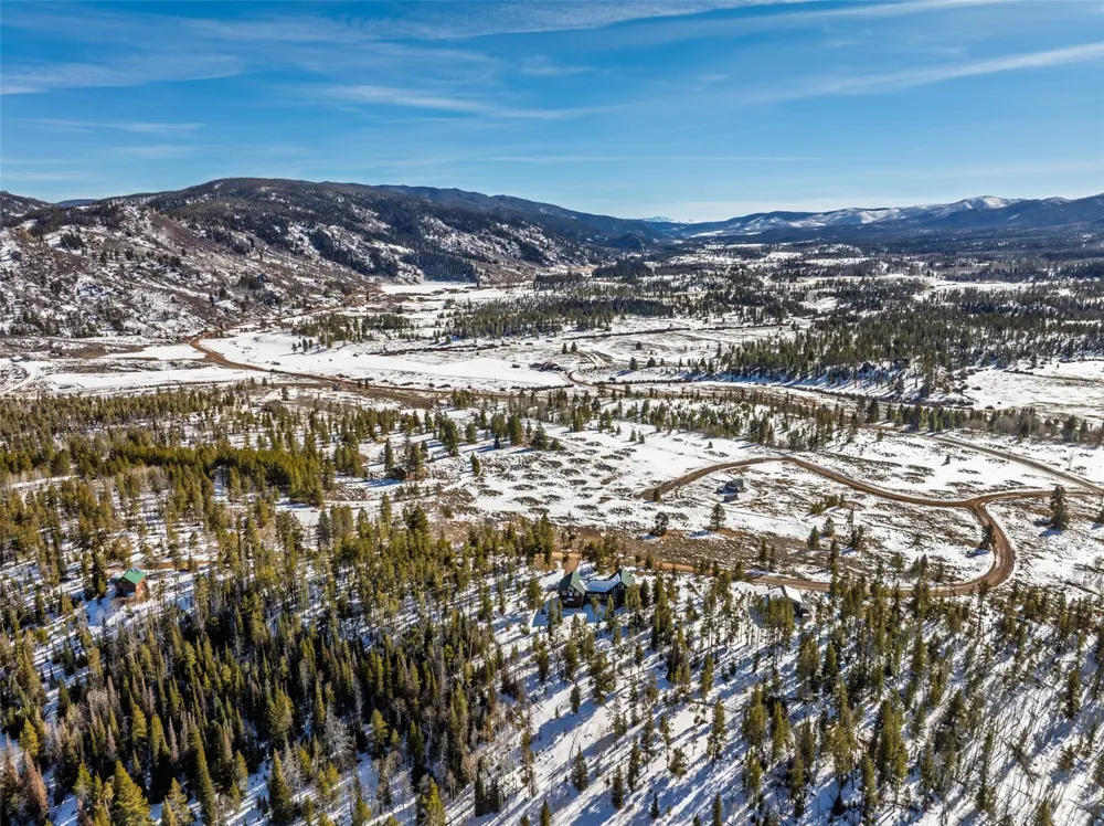 33533 Seneca Trail Oak Creek, CO 80467