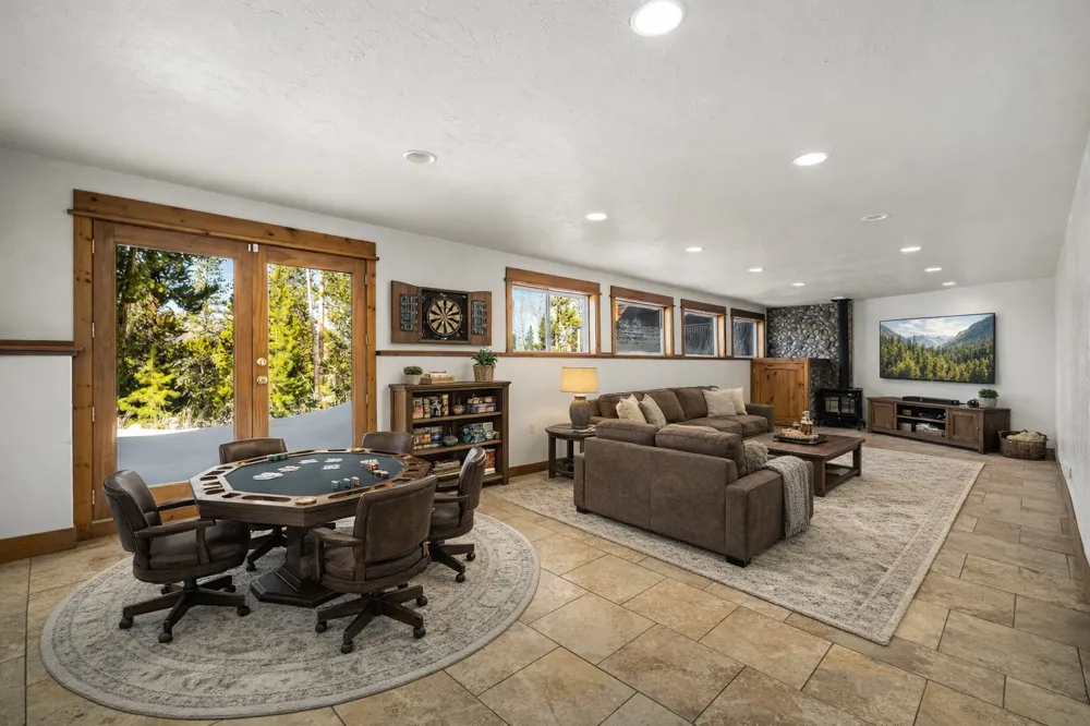 33533 Seneca Trail Oak Creek, CO 80467