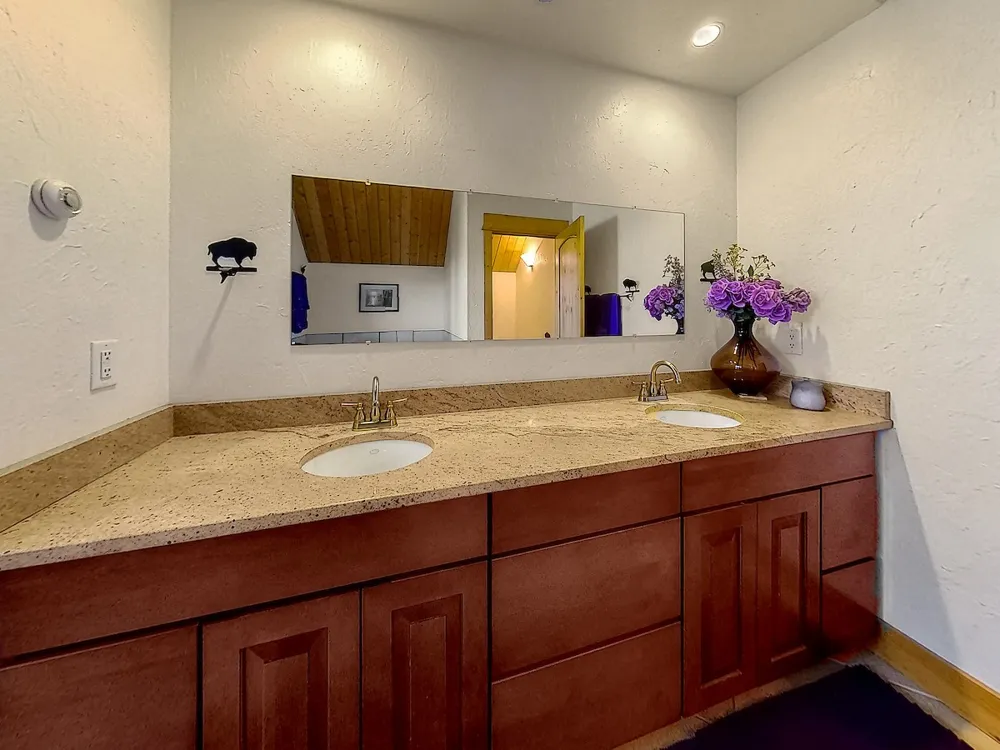 33533 Seneca Trail Oak Creek, CO 80467