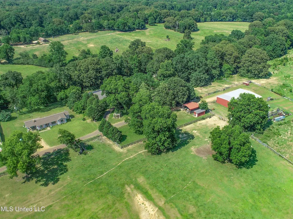 14912b 35 Highway Batesville, MS 38606