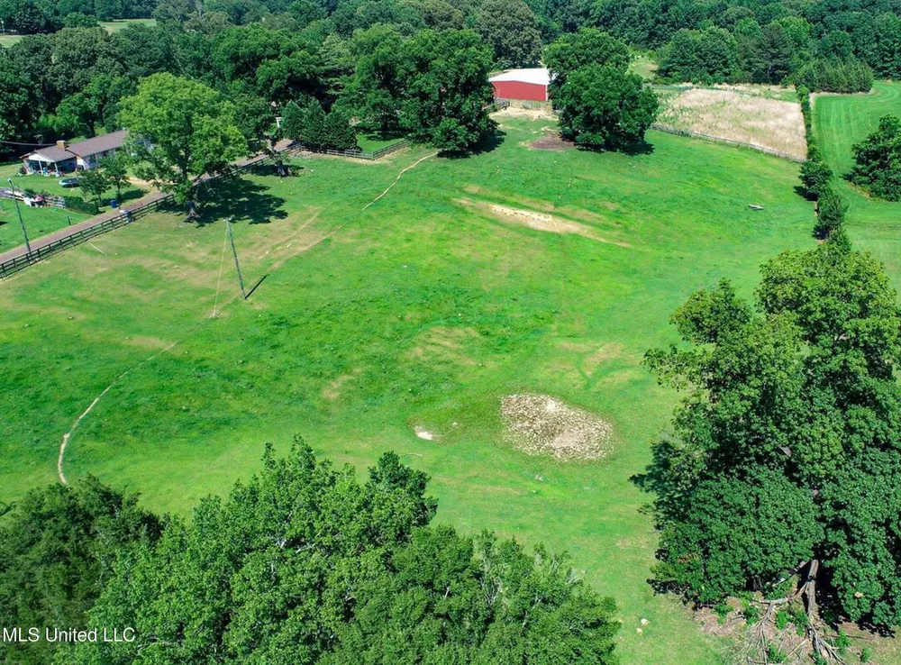 14912b 35 Highway Batesville, MS 38606
