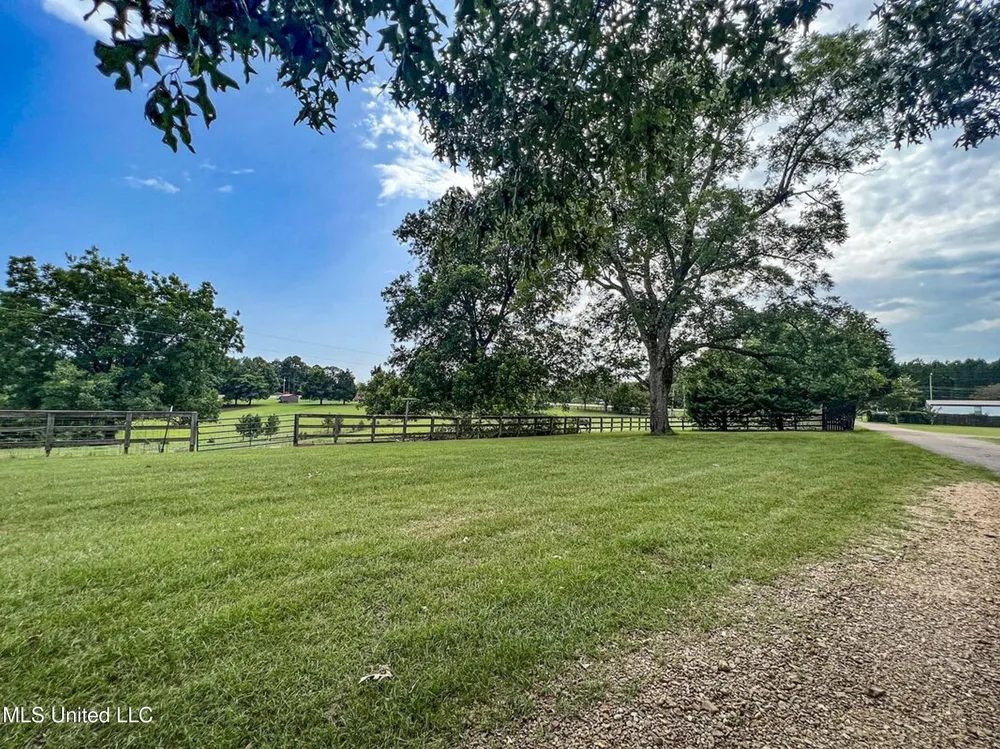 14912b 35 Highway Batesville, MS 38606