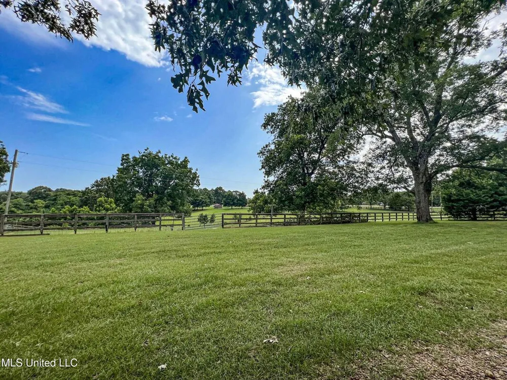 14912b 35 Highway Batesville, MS 38606
