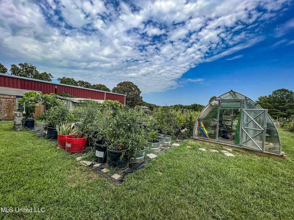 14912b 35 Highway Batesville, MS 38606