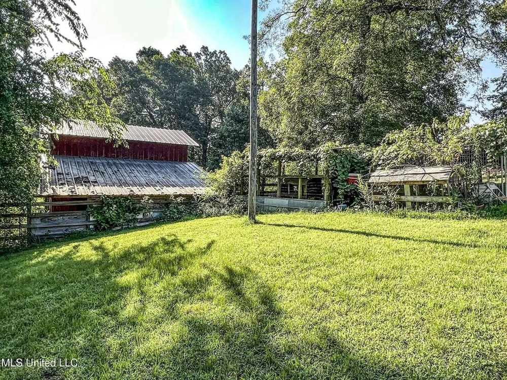14912b 35 Highway Batesville, MS 38606