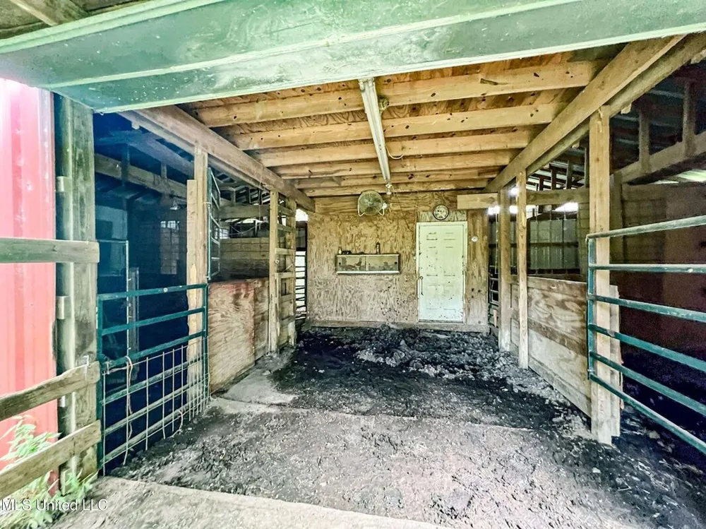 14912b 35 Highway Batesville, MS 38606