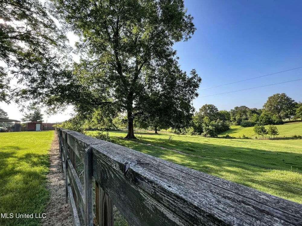 14912b 35 Highway Batesville, MS 38606