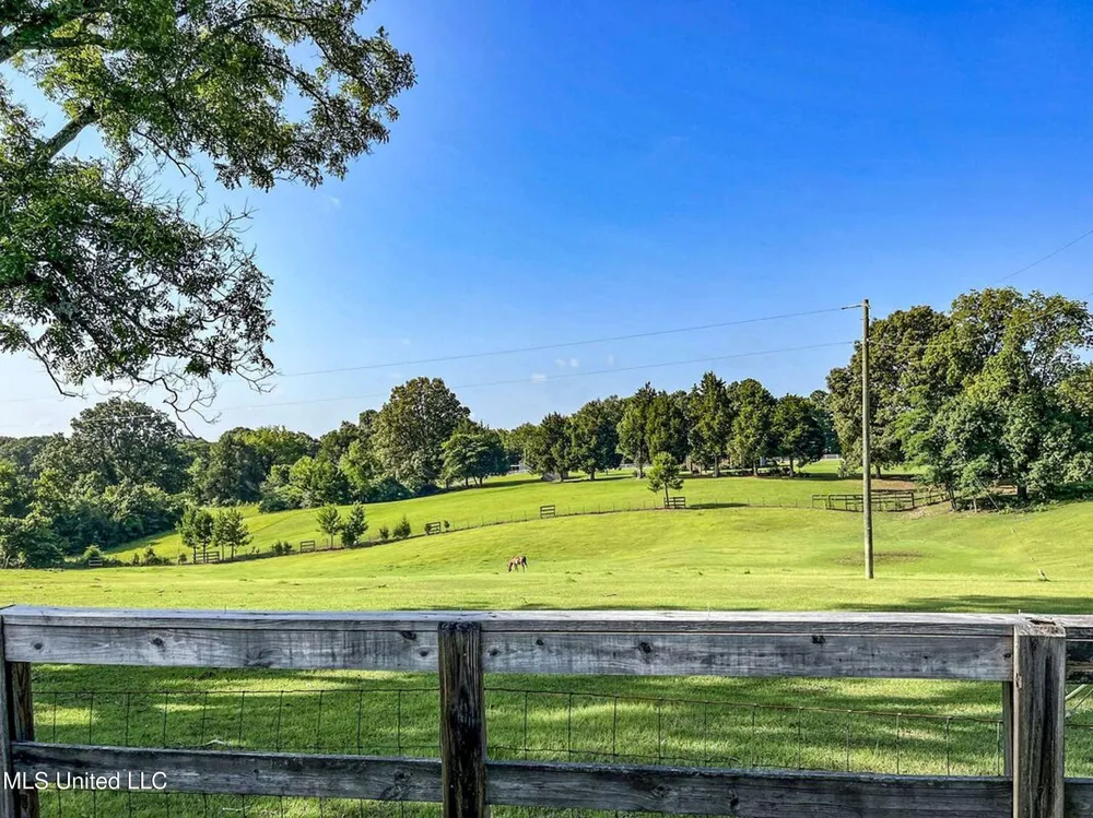 14912b 35 Highway Batesville, MS 38606