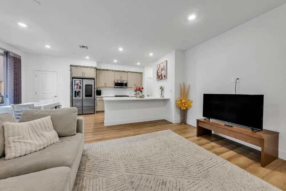 122 W Riverside Place Tracy, CA 95391