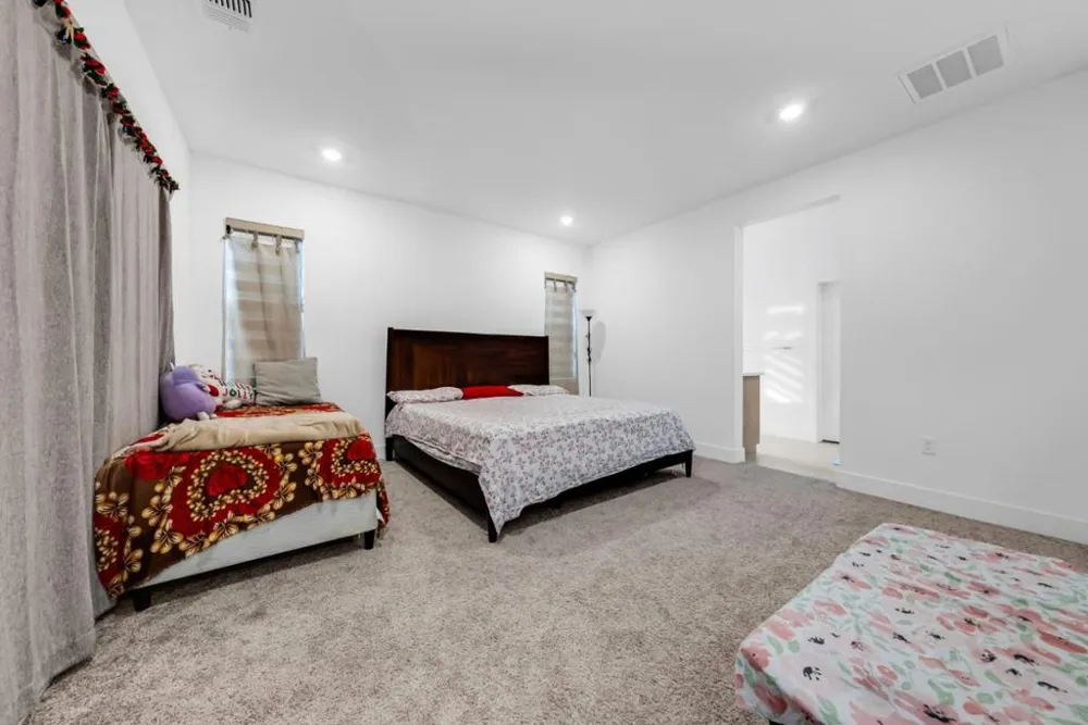 122 W Riverside Place Tracy, CA 95391