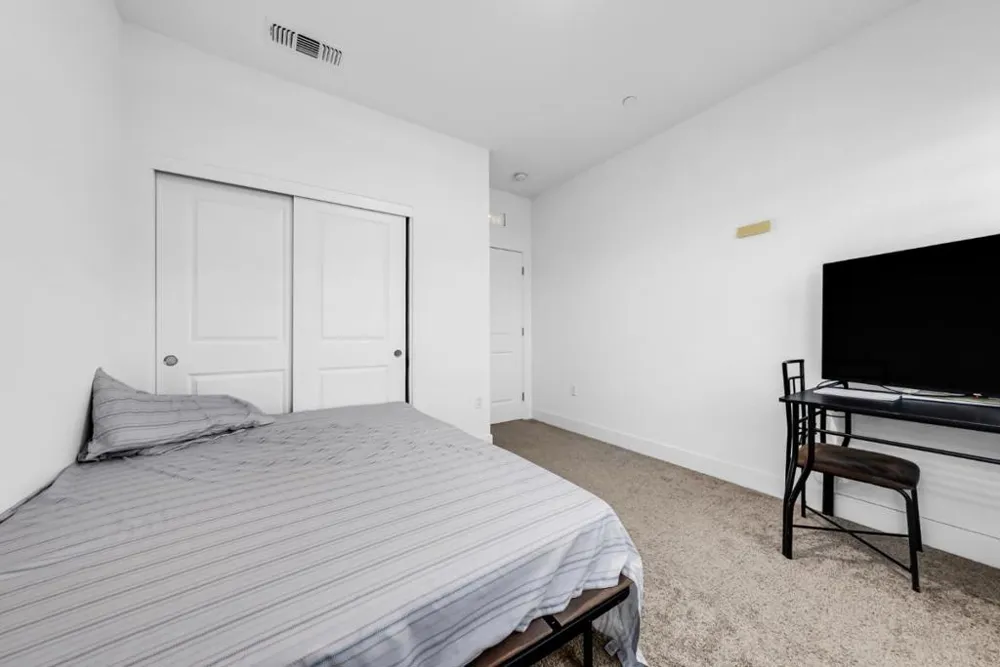 122 W Riverside Place Tracy, CA 95391