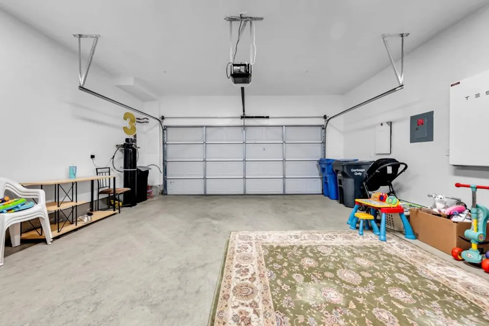 122 W Riverside Place Tracy, CA 95391