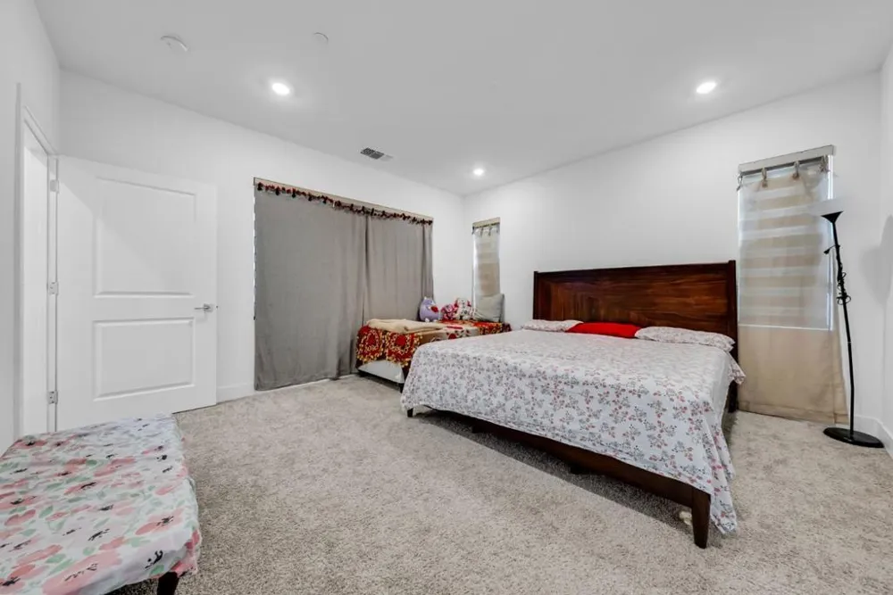 122 W Riverside Place Tracy, CA 95391
