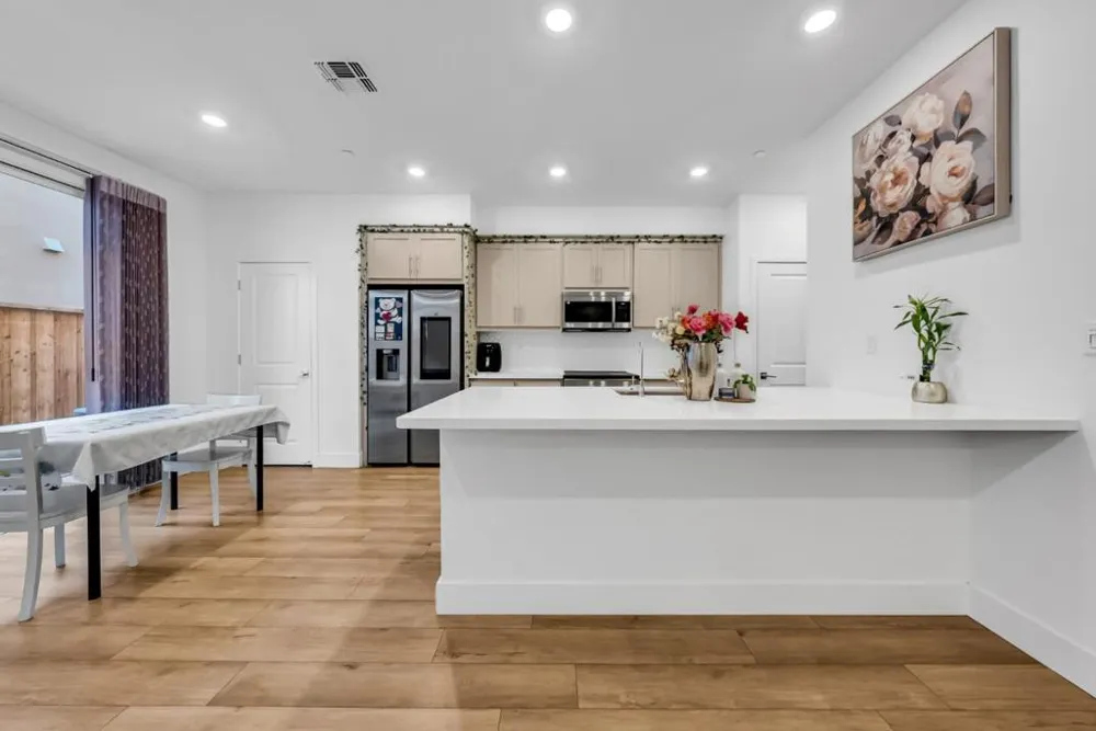 122 W Riverside Place Tracy, CA 95391