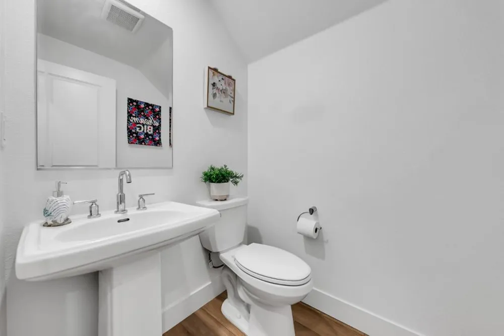 122 W Riverside Place Tracy, CA 95391