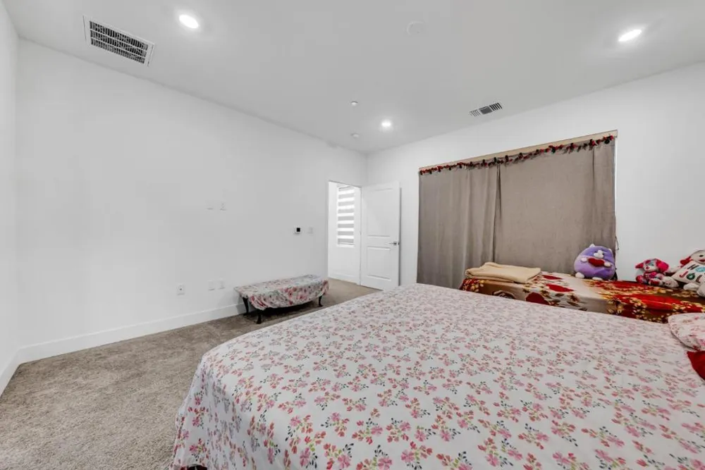 122 W Riverside Place Tracy, CA 95391