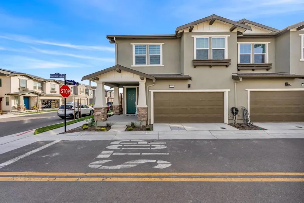 122 W Riverside Place Tracy, CA 95391