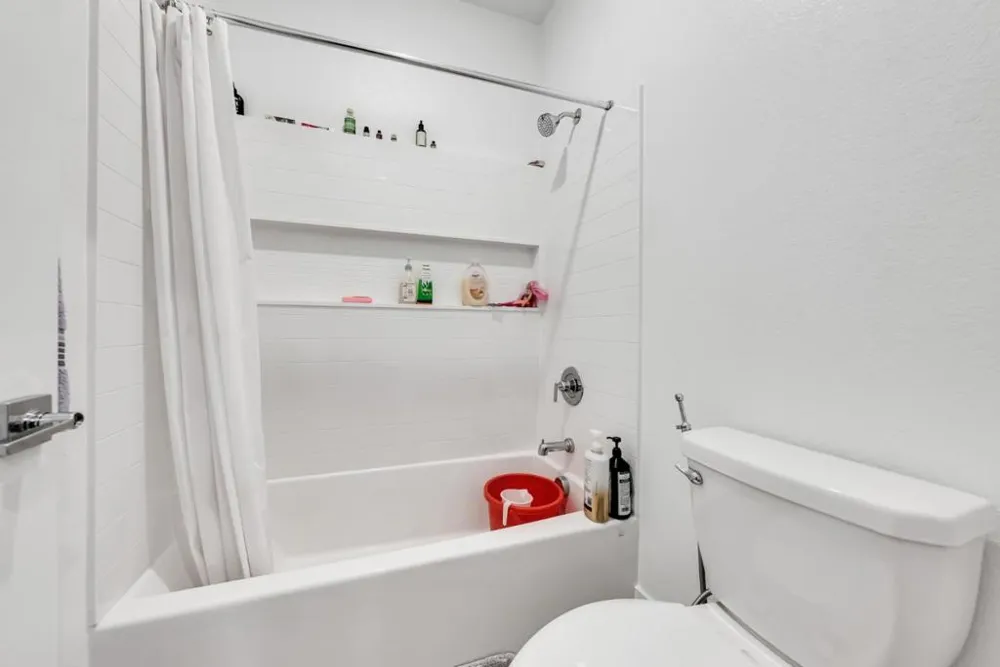 122 W Riverside Place Tracy, CA 95391