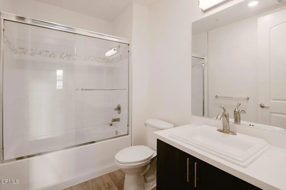 124 W Colorado Street #404 Glendale, CA 91204