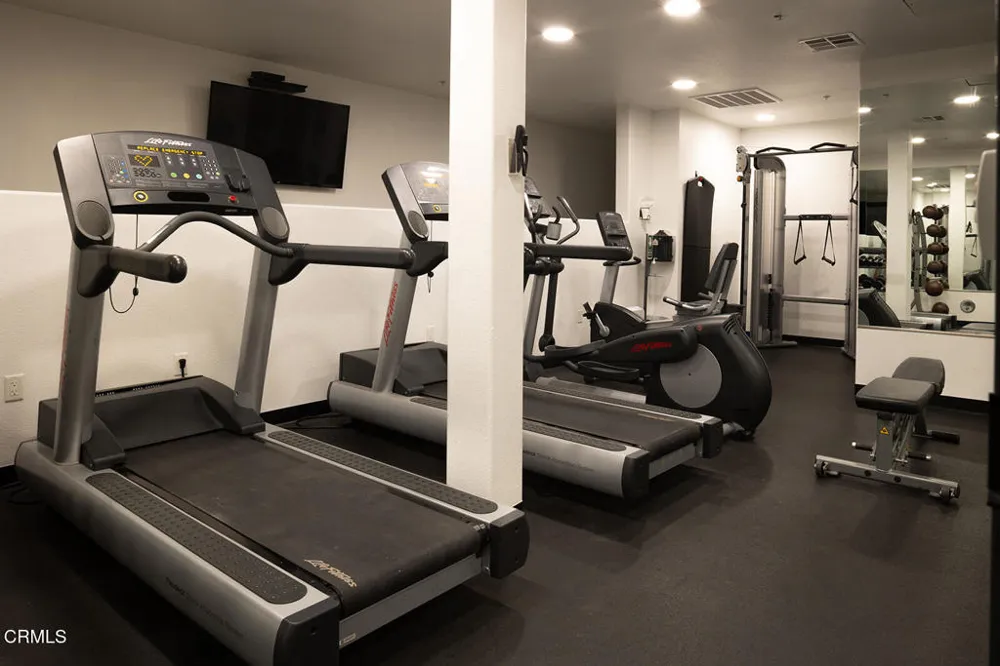 124 W Colorado Street #404 Glendale, CA 91204