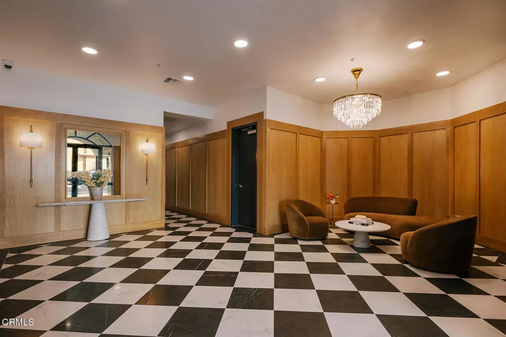 124 W Colorado Street #404 Glendale, CA 91204