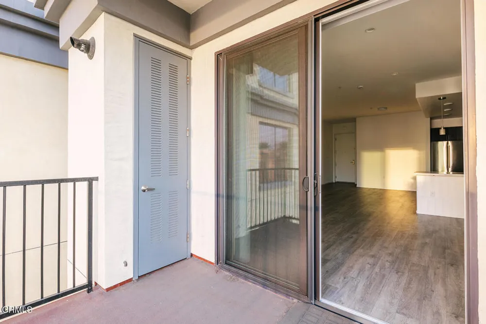 124 W Colorado Street #404 Glendale, CA 91204