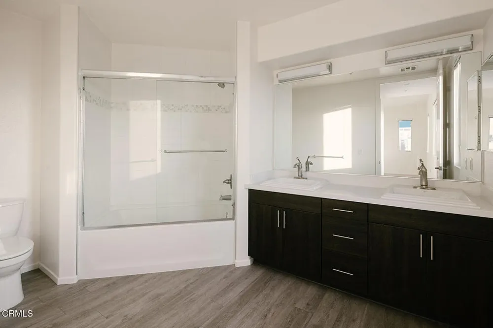 124 W Colorado Street #404 Glendale, CA 91204