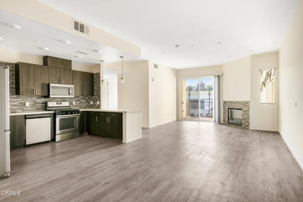 124 W Colorado Street #404 Glendale, CA 91204