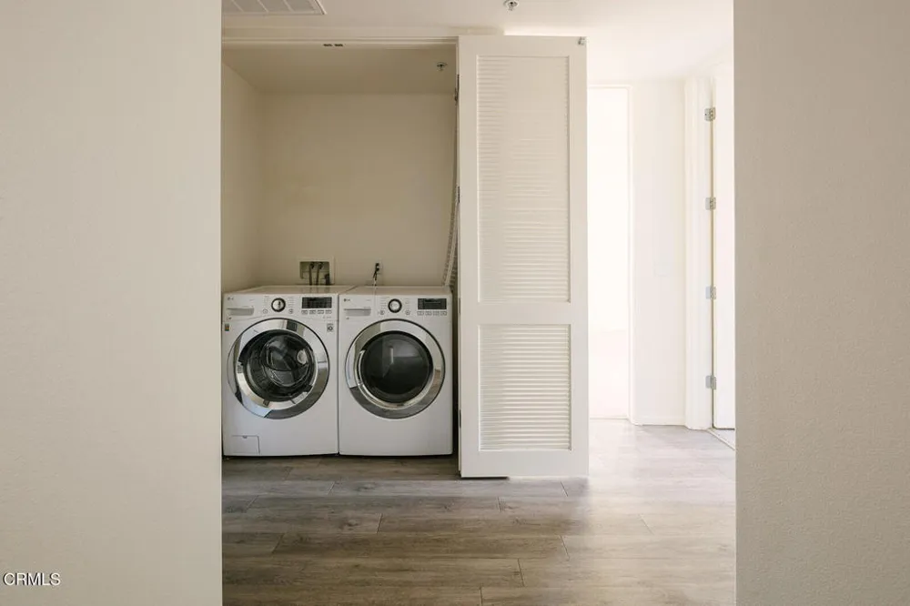 124 W Colorado Street #404 Glendale, CA 91204
