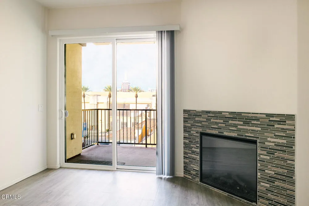 124 W Colorado Street #404 Glendale, CA 91204