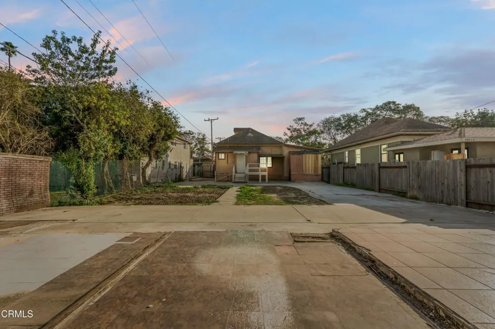 425 W 1st Street Oxnard, CA 93030