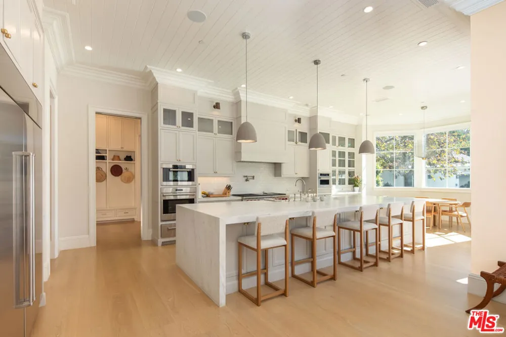 1580 Sorrento Drive Pacific Palisades, CA 90272