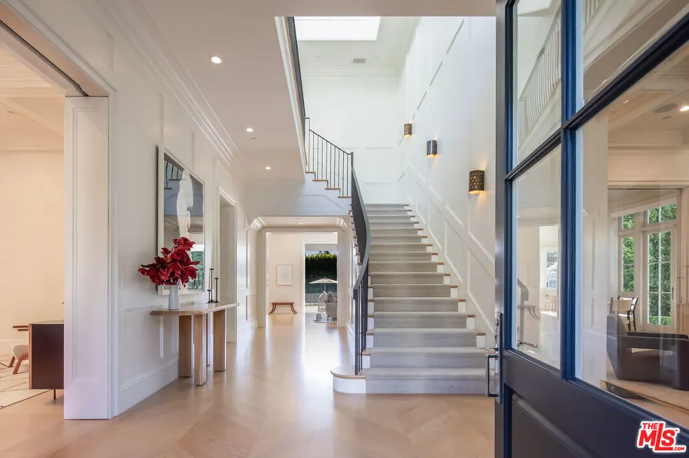 1580 Sorrento Drive Pacific Palisades, CA 90272
