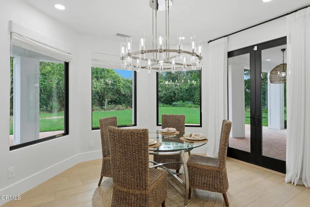 550 Unique Lane Simi Valley, CA 93065