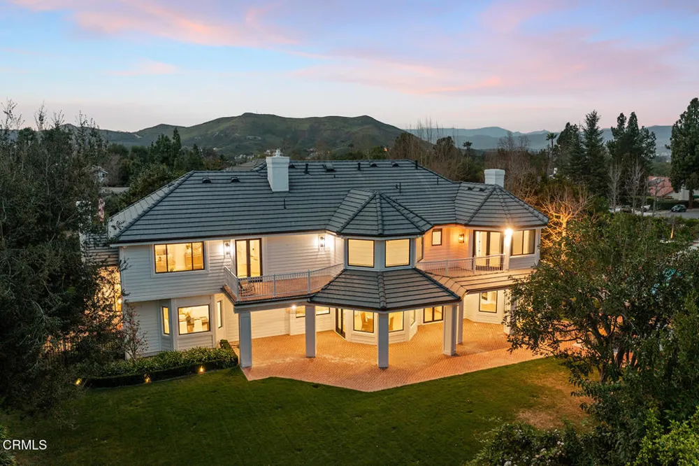 550 Unique Lane Simi Valley, CA 93065
