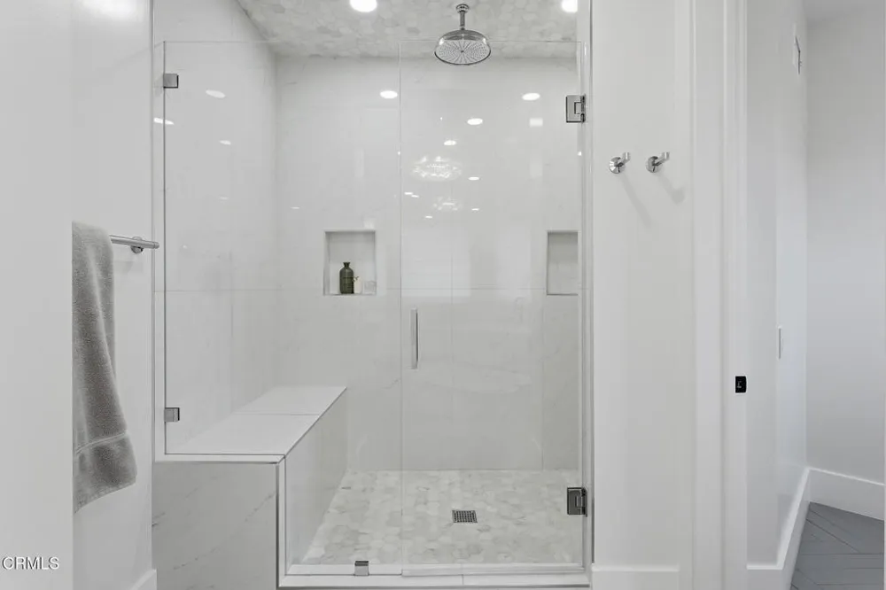 550 Unique Lane Simi Valley, CA 93065
