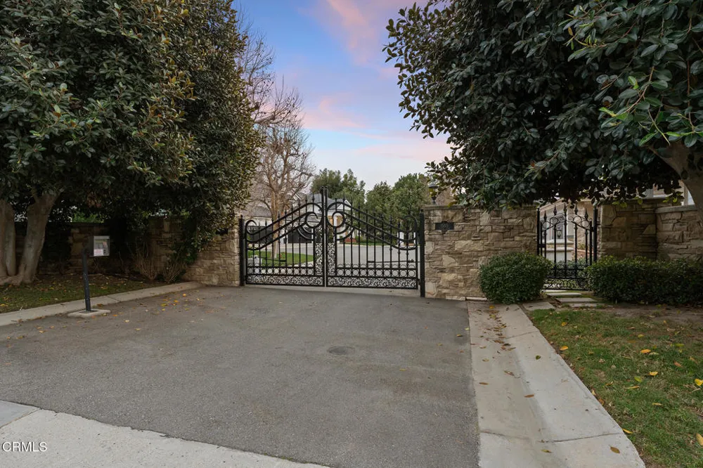 550 Unique Lane Simi Valley, CA 93065