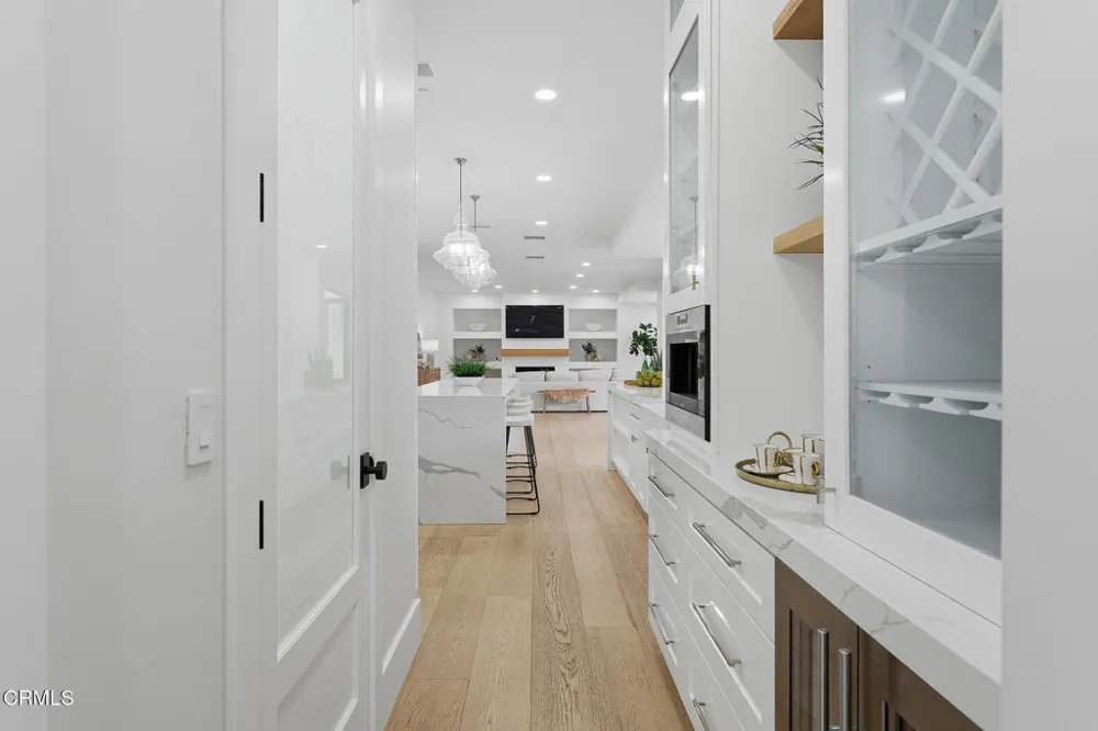 550 Unique Lane Simi Valley, CA 93065