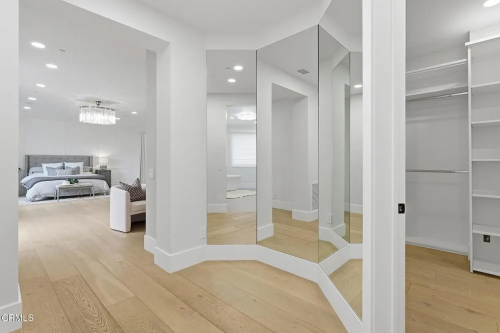 550 Unique Lane Simi Valley, CA 93065