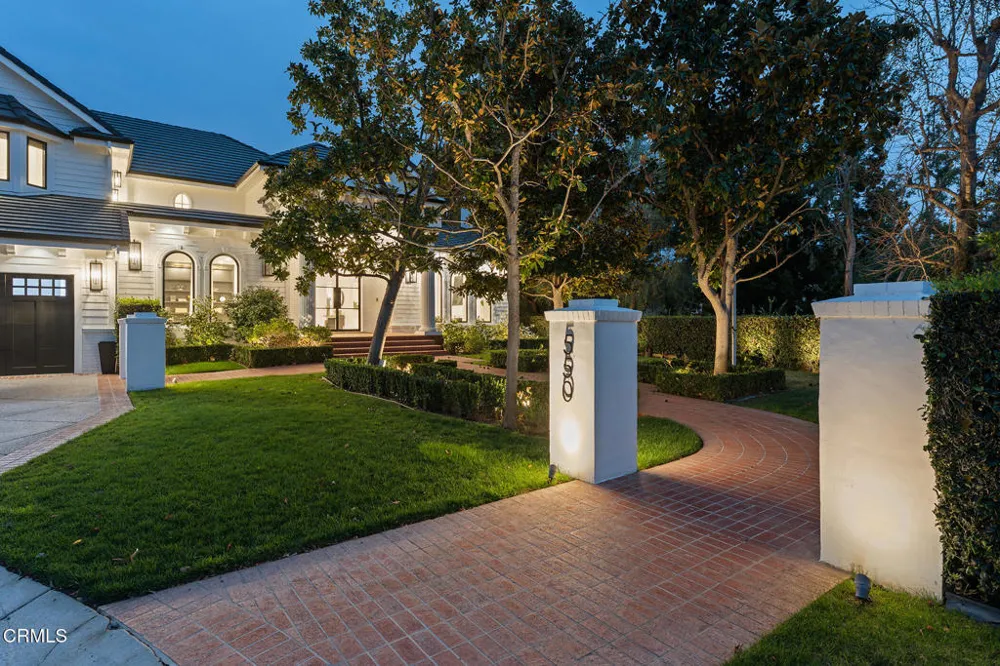 550 Unique Lane Simi Valley, CA 93065