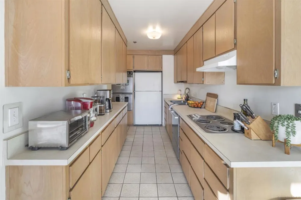8263 Camino del Oro #171 La Jolla, CA 92037