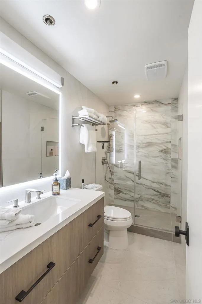 8263 Camino del Oro #171 La Jolla, CA 92037
